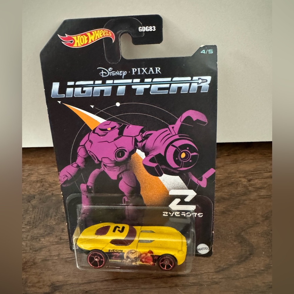 NWT Mattel Hot Wheels Disney Pixar Lightyear 5 Car Bundle - Picture 6 of 7